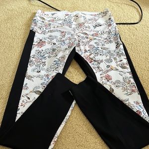 NWOT Lucas Hugh London Ultracor leggings Inca Inco bird floral print